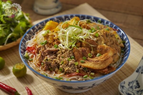 Bún riêu tóp mỡ đặc biệt